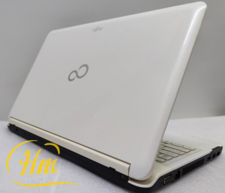Fujitsu lifebook. AH42/C