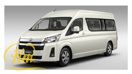 TOYOTA HIACE COMMUTER Pearl White